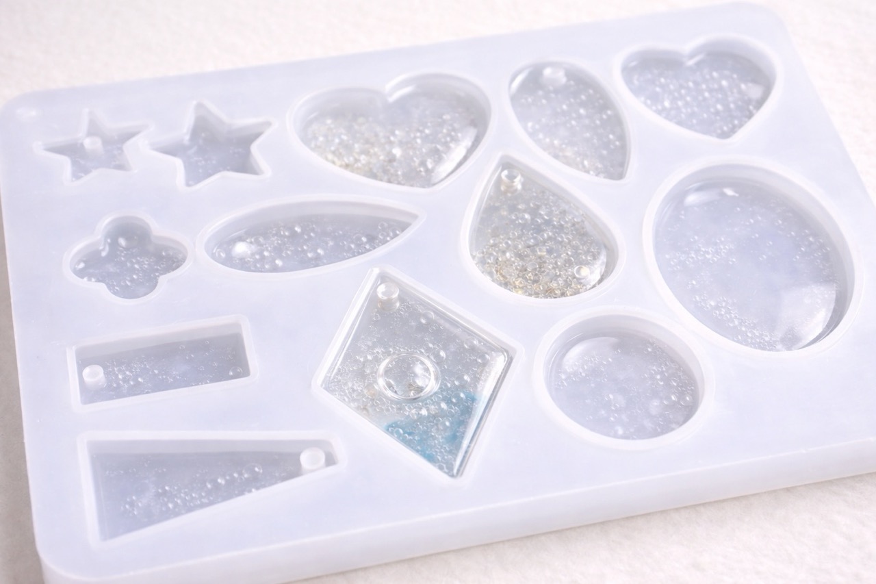 UV Resin Problems and Fix Guide - Sticky, Not Hardening, Cloudy Resin